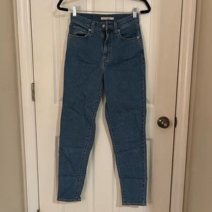 Levi's High Waisted Taper Jeans
